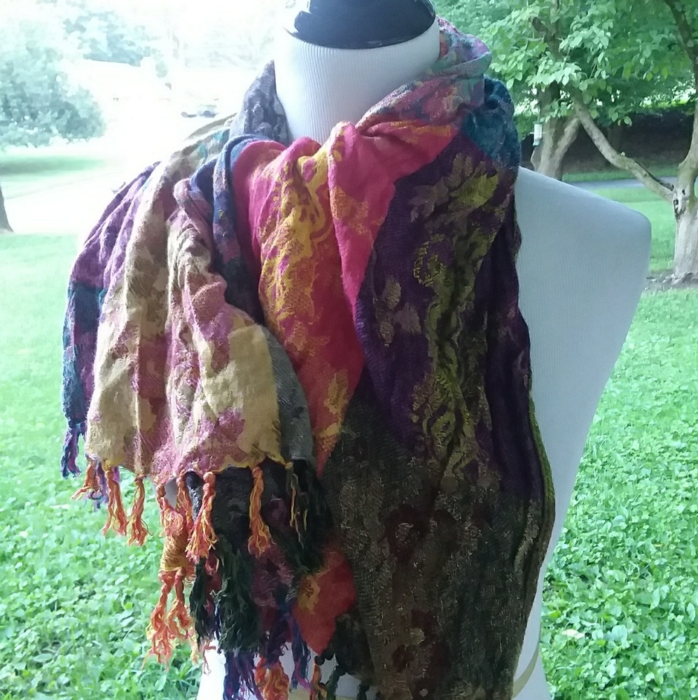 Indian pattern scarf โค๐๐๐ - Picture 3 of 3